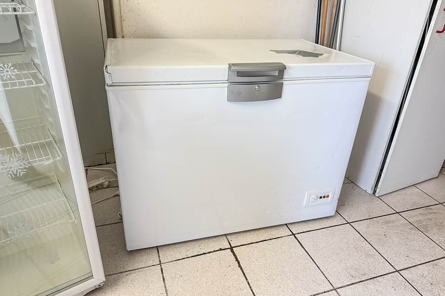 Tiefkühltruhe Beko HSA24530